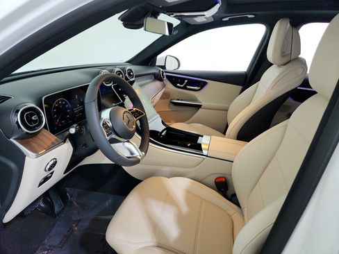 New 2026 Mercedes-Benz GLC 300 image 6