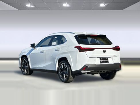 New 2026 Lexus UX 300h FWD image 3