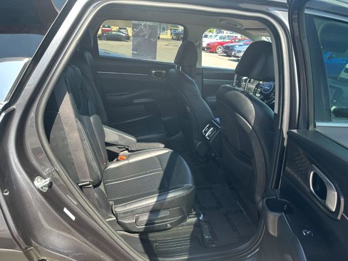Used 2022 Kia Sorento S image 26