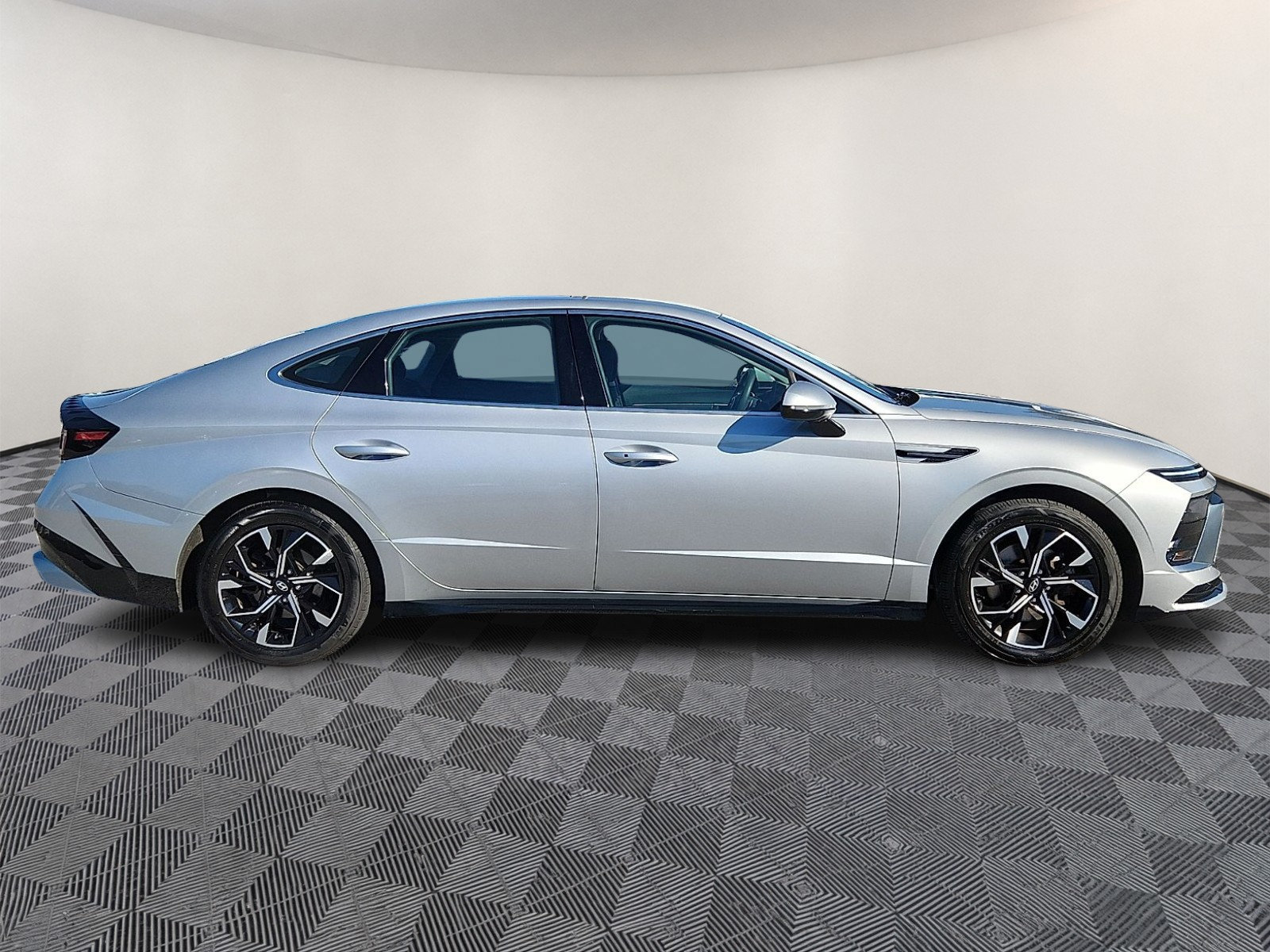 Used 2024 Hyundai Sonata SEL FWD image 7