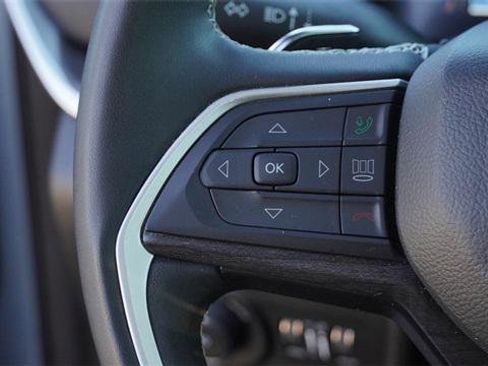 Certified 2023 Jeep Grand Cherokee Limited image 29