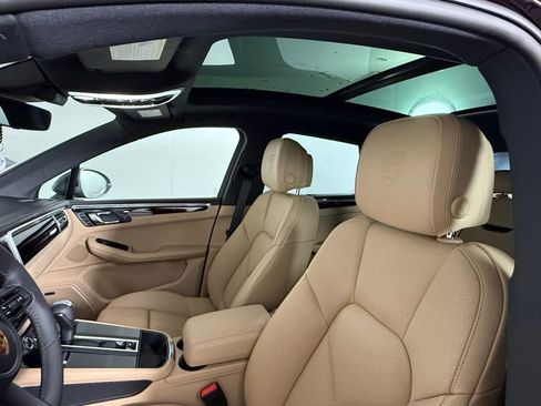 New 2025 Porsche Macan Turbo image 5