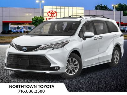 New 2025 Toyota Sienna XLE
