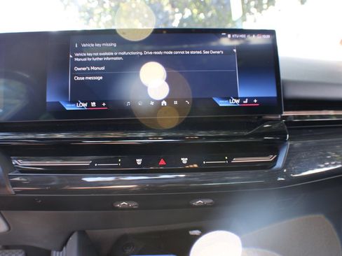 Used 2025 BMW 530i RWD image 17