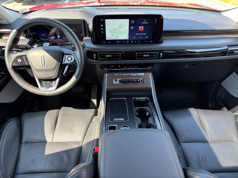 Used 2025 Lincoln Aviator Reserve w/ Equipment Group 201A AWD/4WD image 14