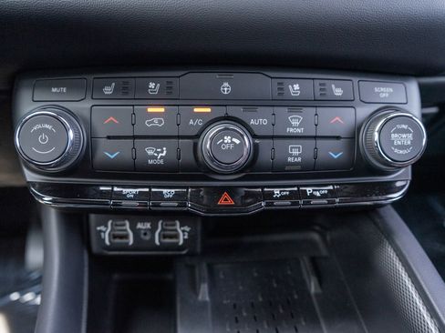 Used 2025 Dodge Durango R/T AWD/4WD image 20