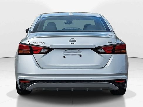 Used 2024 Nissan Altima 2.5 SV image 6