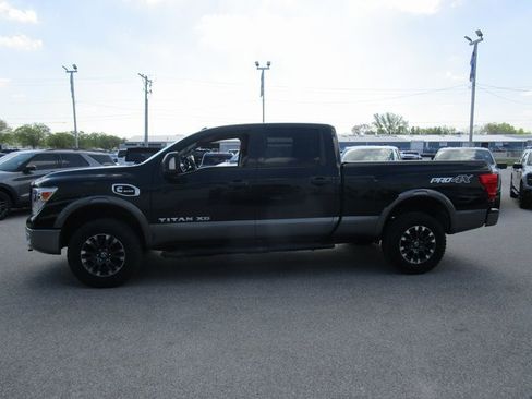 Used 2017 Nissan Titan PRO-4X image 3