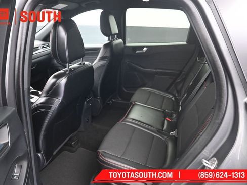 Used 2025 Ford Escape ST-Line AWD/4WD image 10