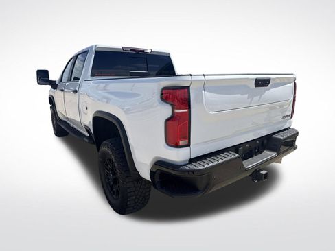 Used 2024 Chevrolet Silverado 2500 ZR2 w/ Technology Package AWD/4WD image 10