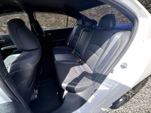 Used 2017 Honda Accord Sport image 23