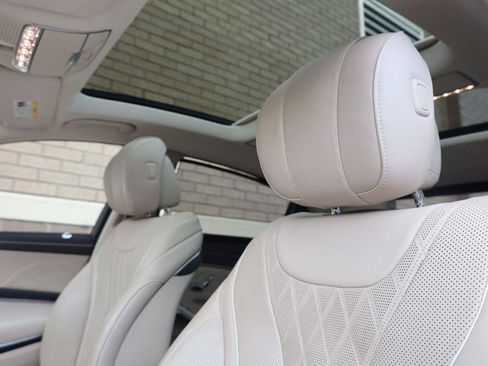 Used 2018 Mercedes-Benz S 560 Sedan image 19