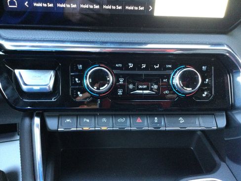New 2026 GMC Sierra 1500 Denali w/ Technology Package AWD/4WD image 15