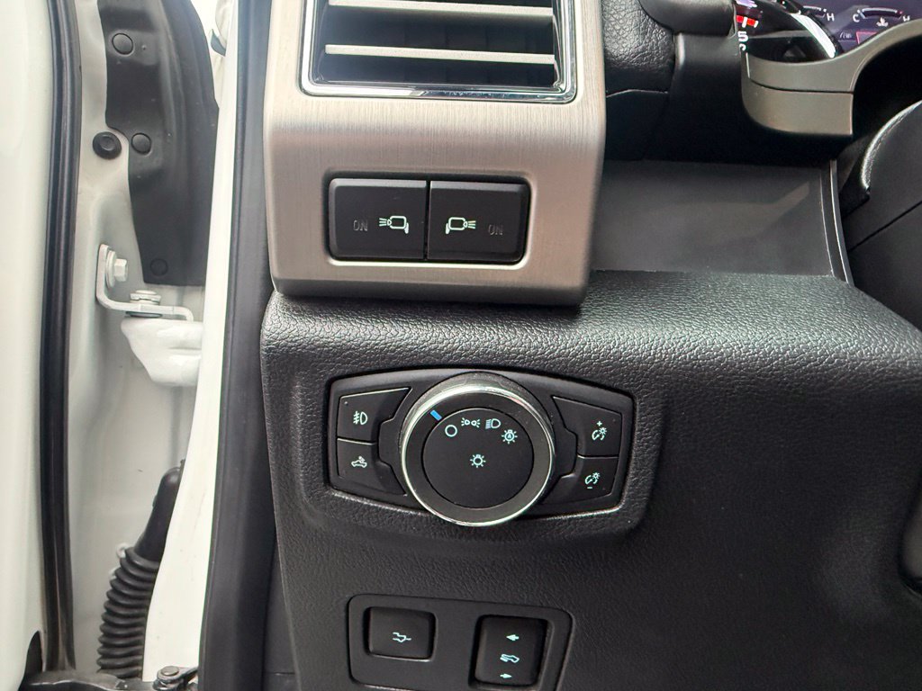 Used 2020 Ford F450 Platinum w/ FX4 Off-Road Package AWD/4WD image 7