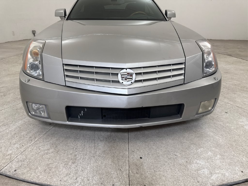 Used 2004 Cadillac XLR RWD image 16