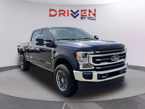 Used 2022 Ford F250 Platinum w/ FX4 Off-Road Package AWD/4WD image 1