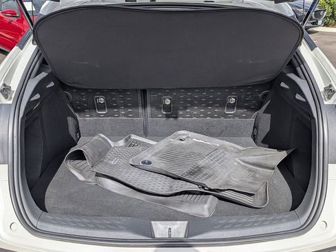 Used 2020 Toyota C-HR LE image 12