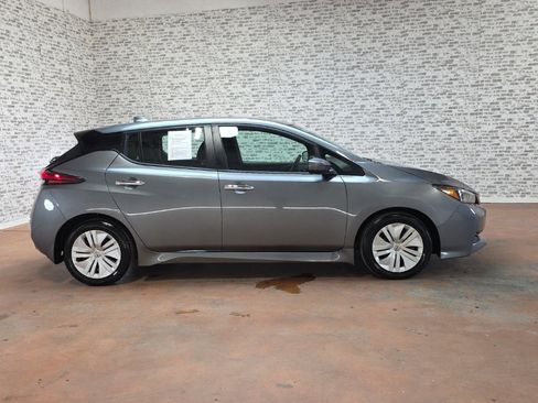 Used 2022 Nissan Leaf S image 6