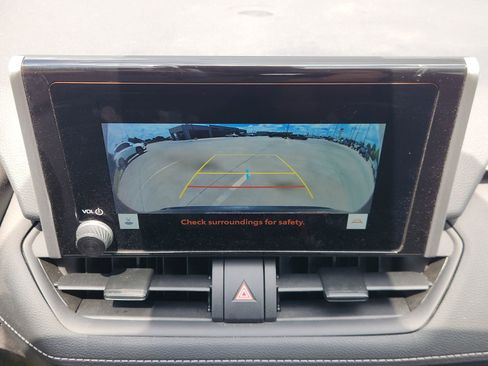 Used 2025 Toyota RAV4 LE FWD image 21