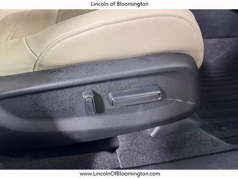 Used 2019 Honda CR-V Touring image 14