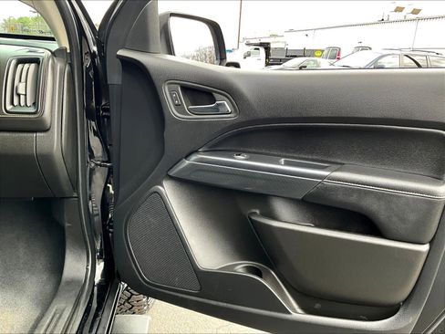 Used 2022 GMC Canyon AT4 w/ Trailering Package image 12