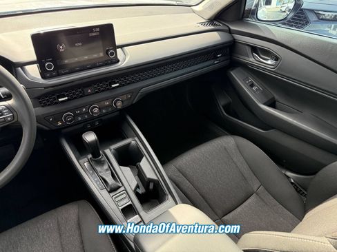 Certified 2023 Honda Accord EX image 15