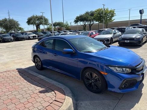 Used 2017 Honda Civic EX image 4