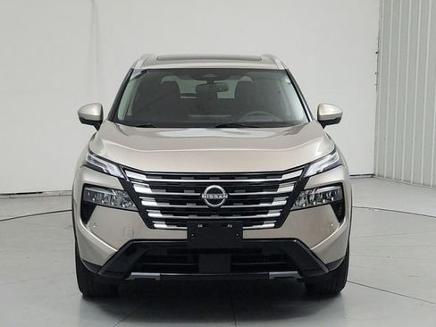 Used 2026 Nissan Rogue Platinum w/ Platinum Premium Package AWD/4WD image 2