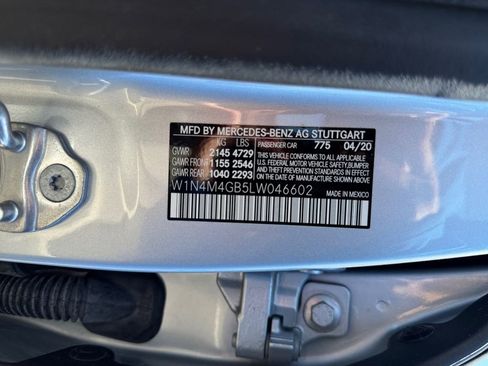 Used 2020 Mercedes-Benz GLB 250 w/ Premium Package image 30