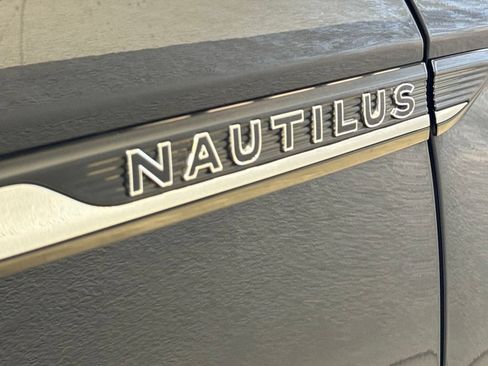 Used 2022 Lincoln Nautilus Black Label w/ Class II Trailer Tow Package AWD/4WD image 37