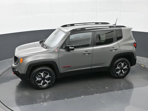 Used 2022 Jeep Renegade Trailhawk w/ Sun/Sound Group AWD/4WD image 30