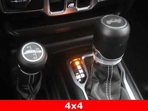 Used 2022 Jeep Wrangler Unlimited Sahara w/ Dual Top Group AWD/4WD image 25