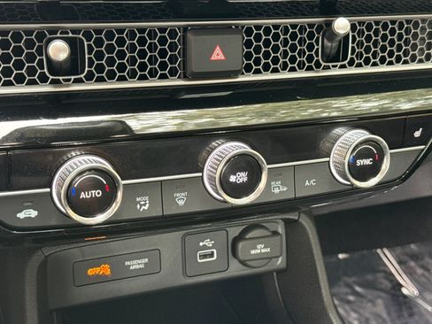 Used 2022 Honda Civic EX image 18