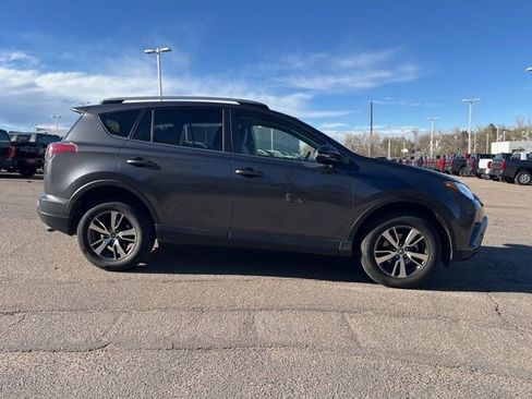 Used 2018 Toyota RAV4 XLE image 7