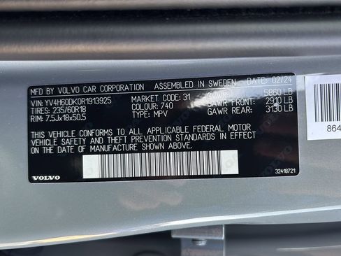 Used 2024 Volvo XC60 T8 Core image 44