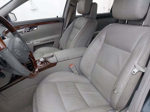 Used 2010 Mercedes-Benz S 550 image 17
