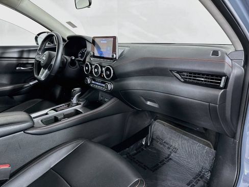 Used 2025 Nissan Sentra SR w/ SR Premium Package FWD image 29