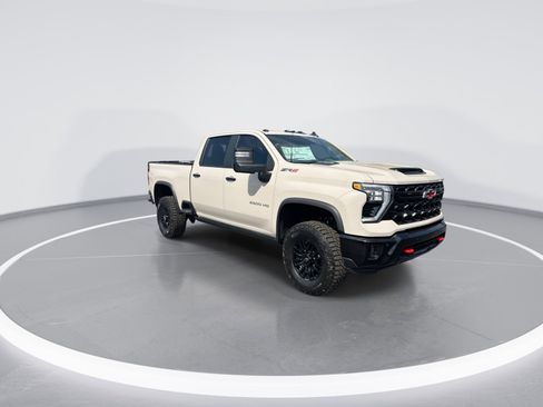 New 2026 Chevrolet Silverado 2500 ZR2 image 2