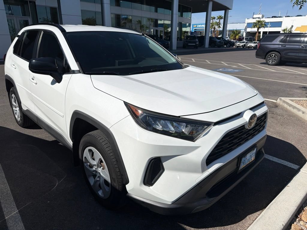 Used 2019 Toyota RAV4 LE w/ Carpet Mat Package FWD image 30