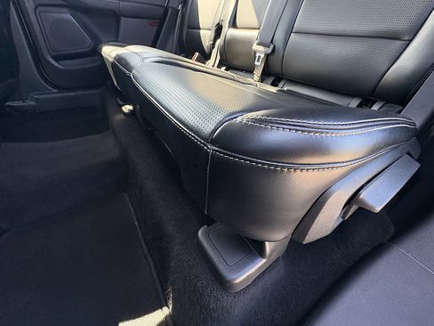 Used 2024 Ford Escape Platinum AWD/4WD image 21