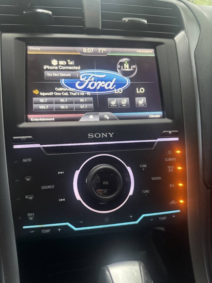 Used 2015 Ford Fusion Titanium FWD image 25