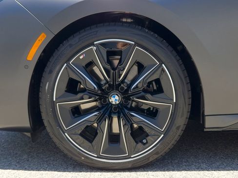 New 2026 BMW 760i xDrive w/ Executive Package AWD/4WD image 7