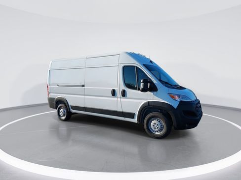 New 2026 RAM ProMaster 2500 w/ Premium Convenience Group FWD image 2