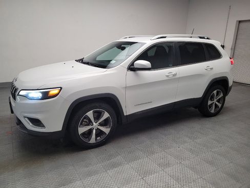 Used 2019 Jeep Cherokee Limited w/ Luxury Group FWD image 2