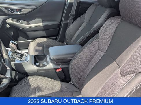 Used 2025 Subaru Outback Premium AWD/4WD image 14