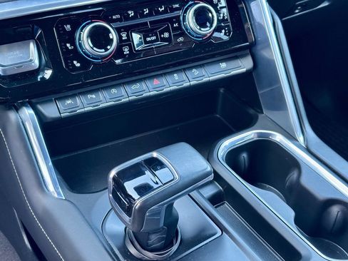 Used 2023 GMC Sierra 1500 Denali Ultimate image 42