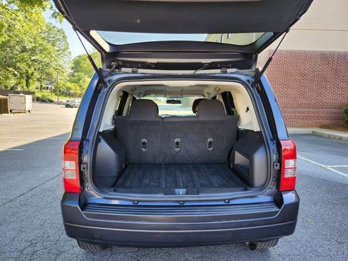 Used 2015 Jeep Patriot Latitude w/ Trailer Tow Prep Group FWD image 9