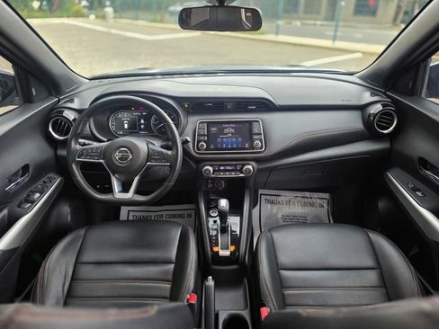 Used 2020 Nissan Kicks SR w/ SR Premium Package FWD image 25