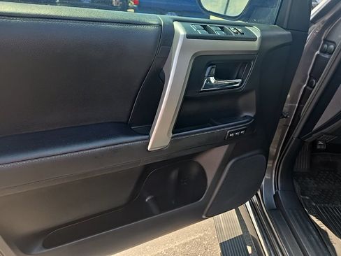 Used 2023 Toyota 4Runner Limited AWD/4WD image 9