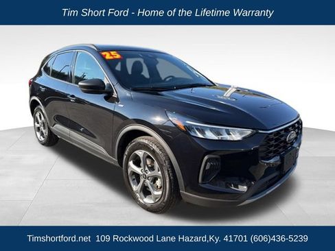 Used 2025 Ford Escape ST-Line AWD/4WD image 1
